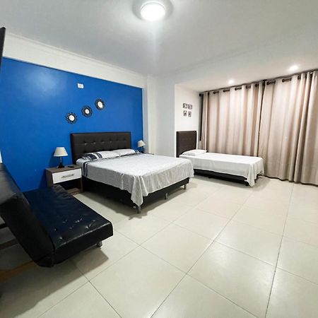 Edificio Las Palmas 3100 圣克鲁斯 外观 照片