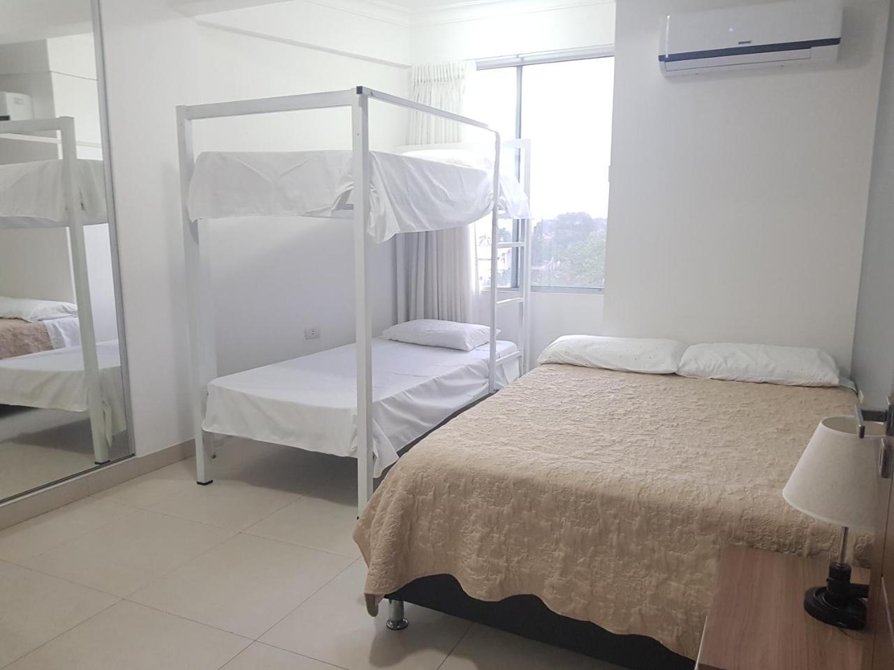Edificio Las Palmas 3100 圣克鲁斯 外观 照片
